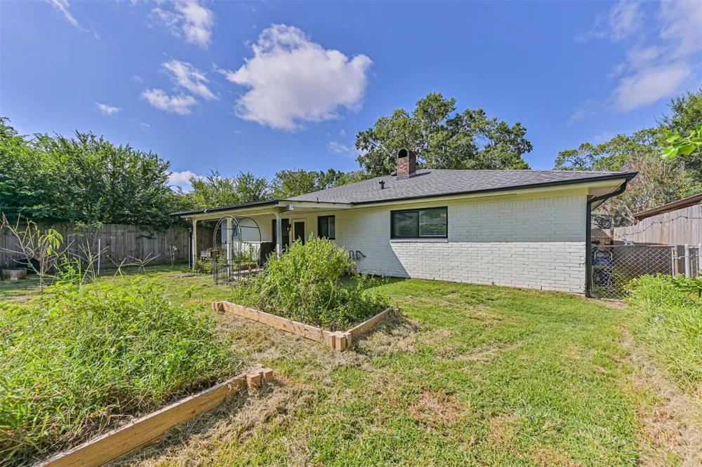 15711 Sea Liner Drive Houston, TX 77062