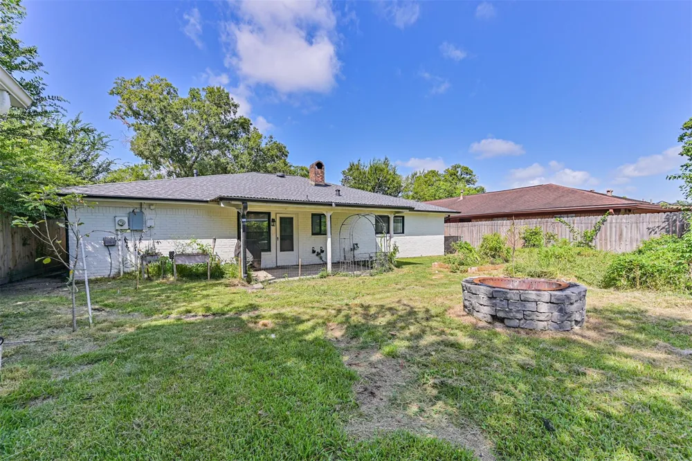 15711 Sea Liner Drive Houston, TX 77062