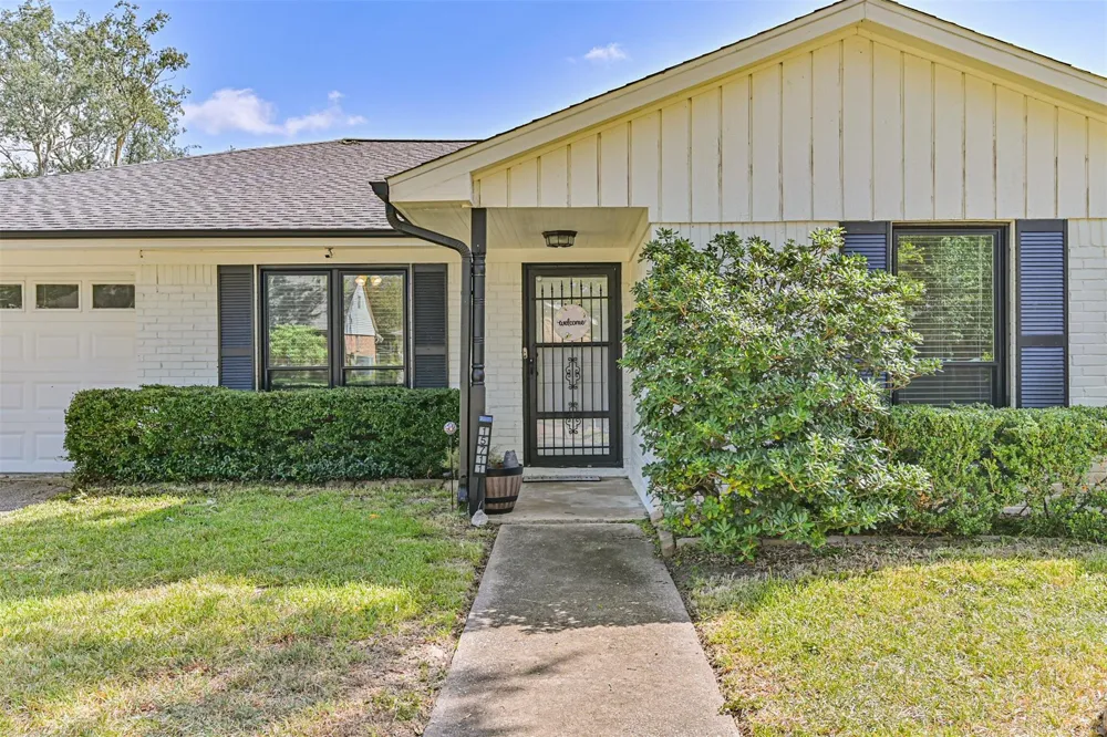 15711 Sea Liner Drive Houston, TX 77062