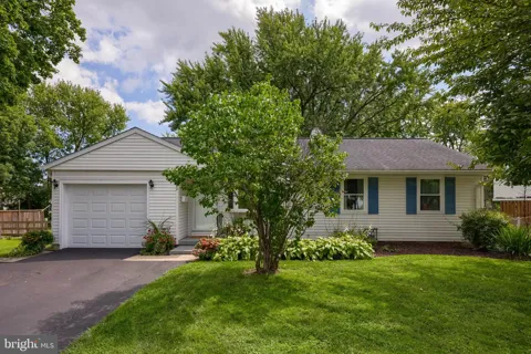 422 CHESTERFIELD DRIVE