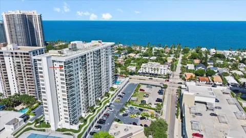 3015 OCEAN BOULEVARD #18L