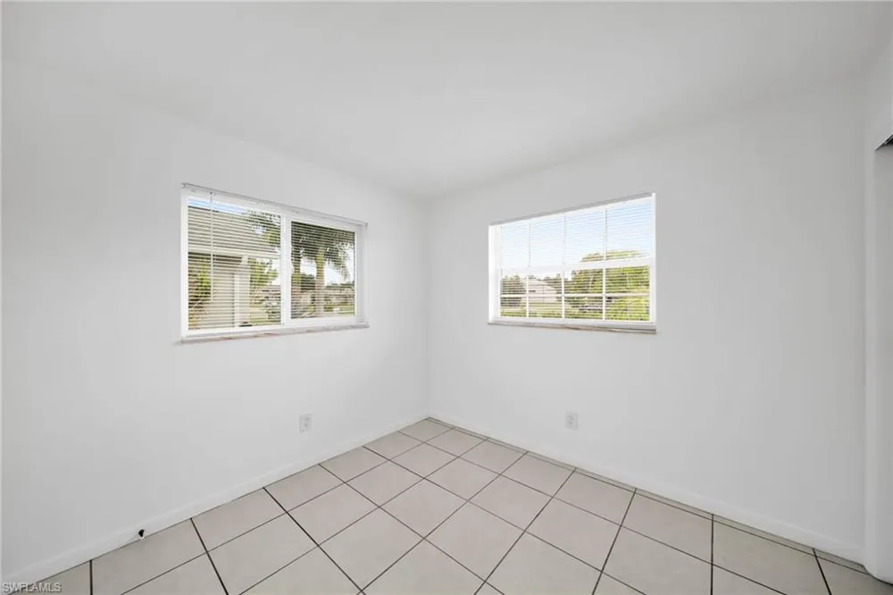 1207 SE 40th Terrace Cape Coral, FL 33904