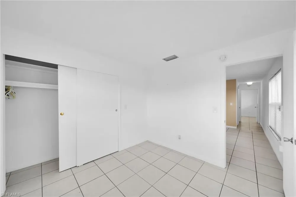 1207 SE 40th Terrace Cape Coral, FL 33904