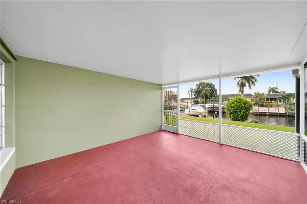 1207 SE 40th Terrace Cape Coral, FL 33904