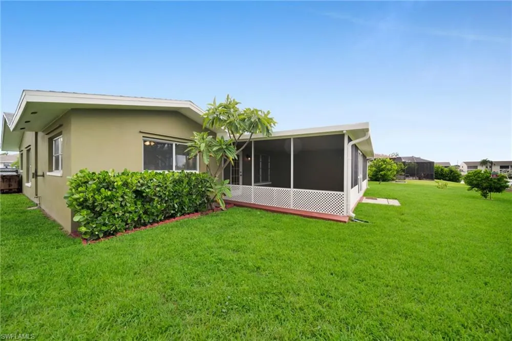 1207 SE 40th Terrace Cape Coral, FL 33904