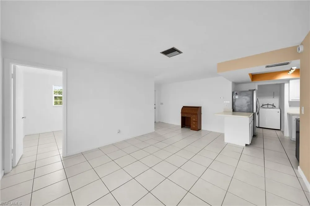 1207 SE 40th Terrace Cape Coral, FL 33904