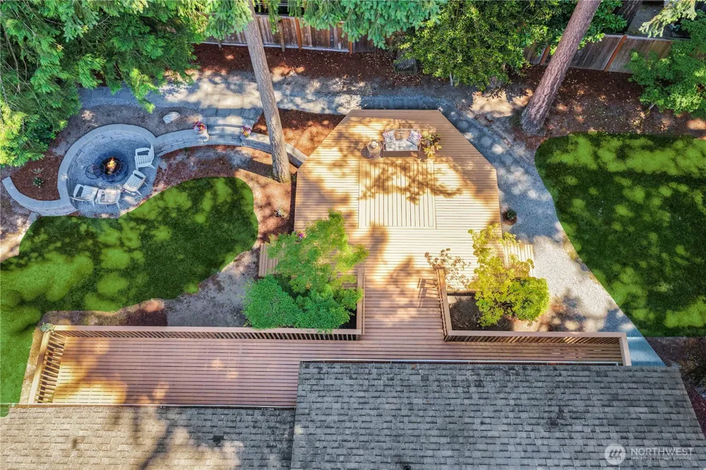 10716 127th Avenue NE Kirkland, WA 98033
