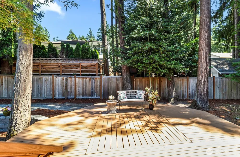 10716 127th Avenue NE Kirkland, WA 98033
