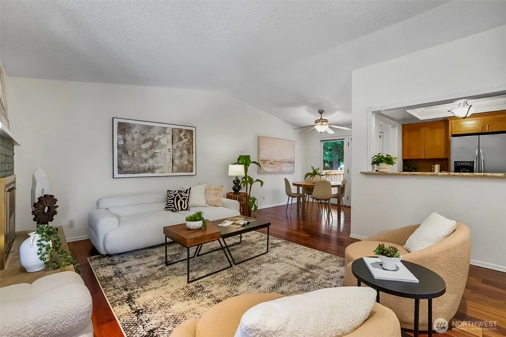 10716 127th Avenue NE Kirkland, WA 98033