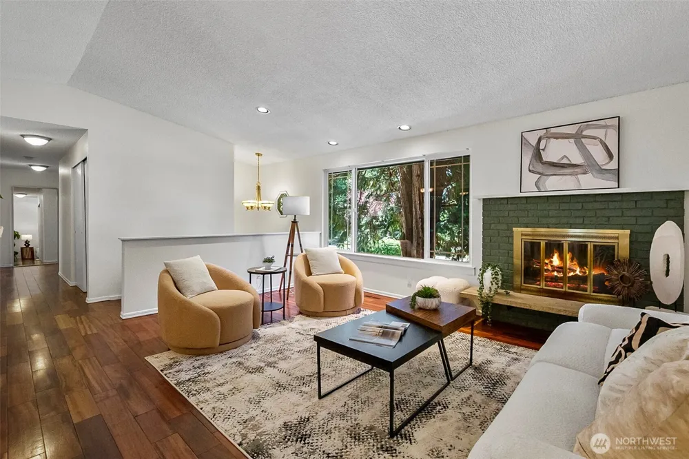 10716 127th Avenue NE Kirkland, WA 98033