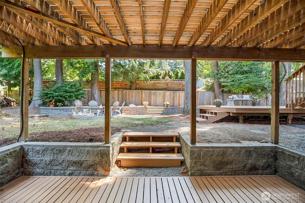 10716 127th Avenue NE Kirkland, WA 98033