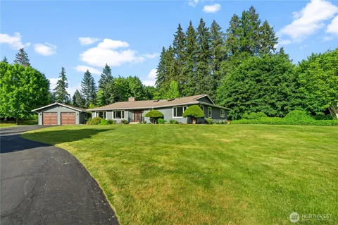 200 NE Riverhill Drive