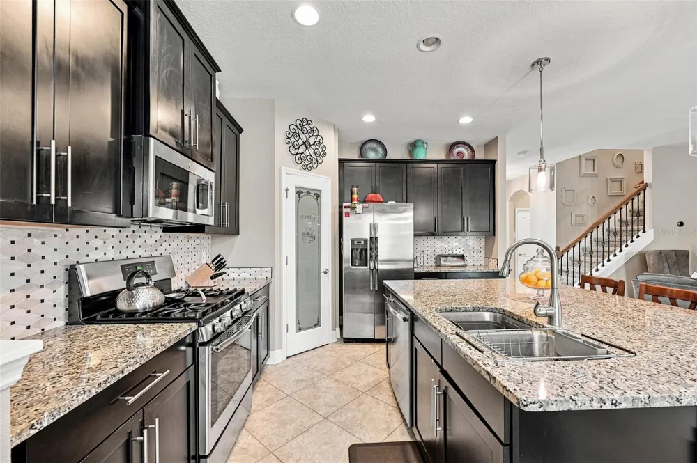 11156 SPRING POINT CIRCLE Riverview, FL 33579