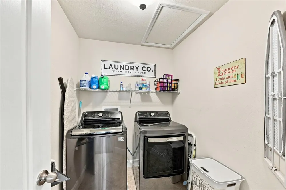 11156 SPRING POINT CIRCLE Riverview, FL 33579