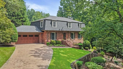 200 Keyhole Court