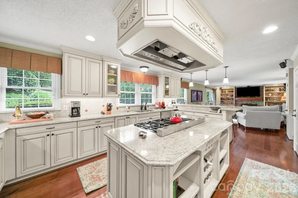 200 Keyhole Court Cramerton, NC 28032