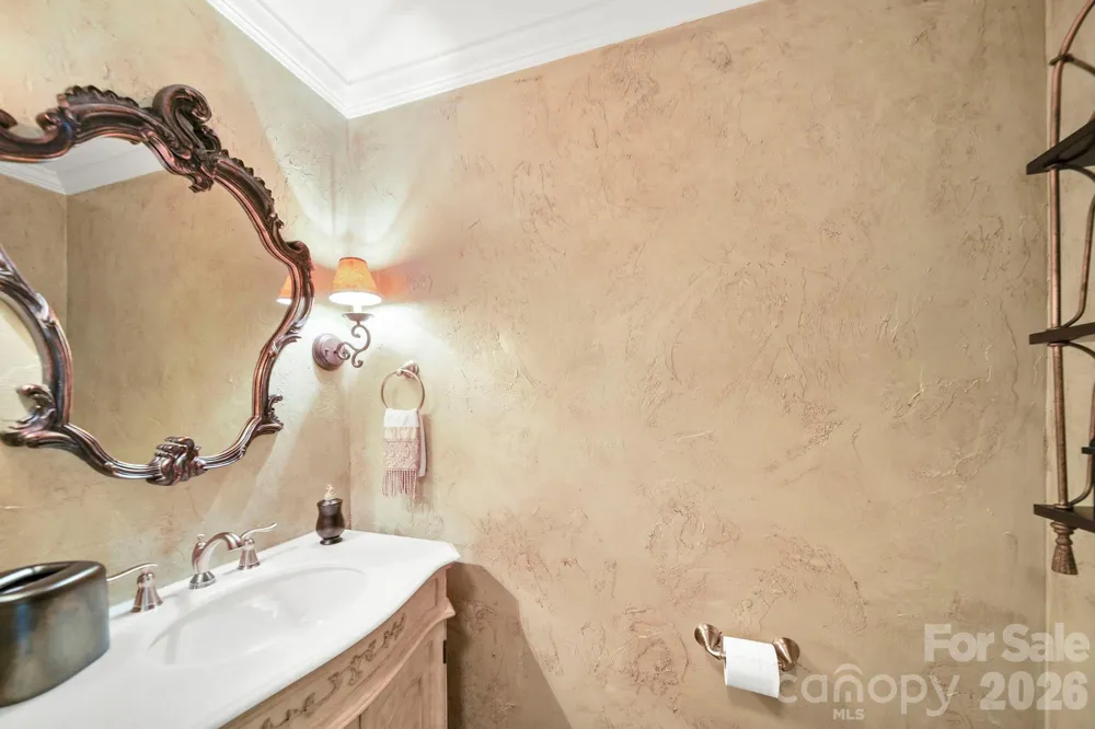 200 Keyhole Court Cramerton, NC 28032