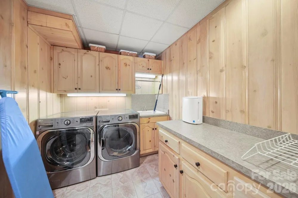 200 Keyhole Court Cramerton, NC 28032