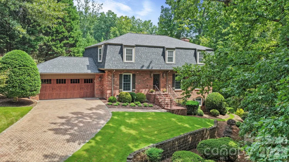200 Keyhole Court Cramerton, NC 28032