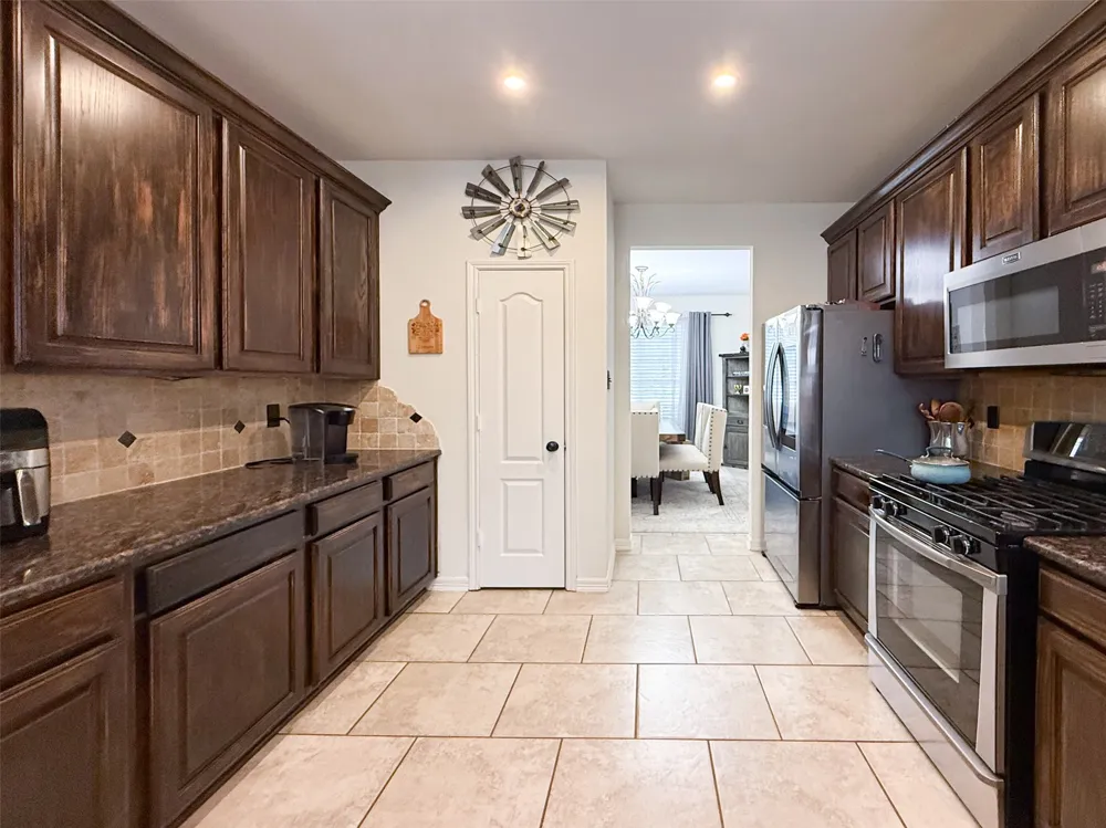 3103 Mason Avenue Corinth, TX 76210