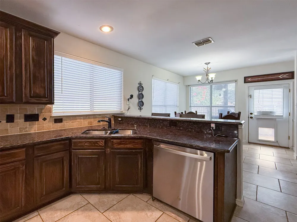 3103 Mason Avenue Corinth, TX 76210