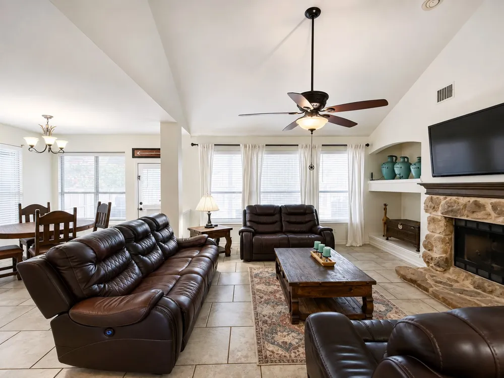 3103 Mason Avenue Corinth, TX 76210