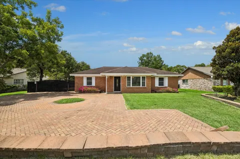 207 Eldridge Road
