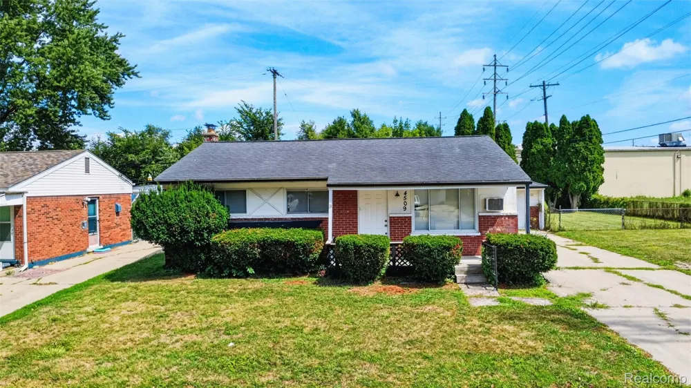 4509 Cheyenne Avenue Flint City, MI 48507