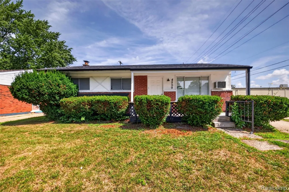 4509 Cheyenne Avenue Flint City, MI 48507