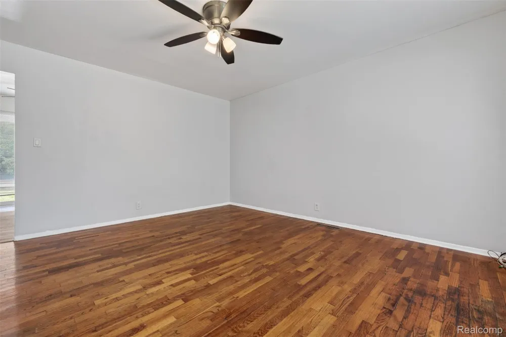 4509 Cheyenne Avenue Flint City, MI 48507