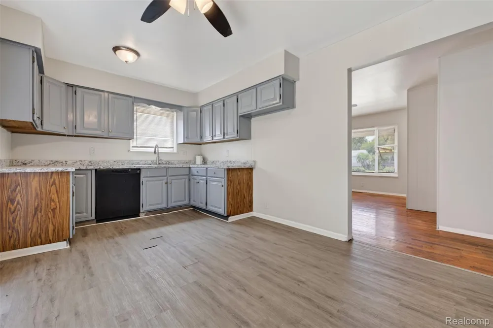 4509 Cheyenne Avenue Flint City, MI 48507