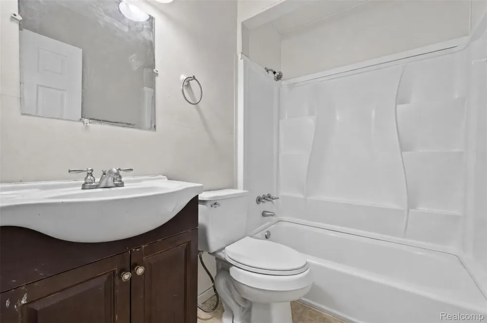 4509 Cheyenne Avenue Flint City, MI 48507