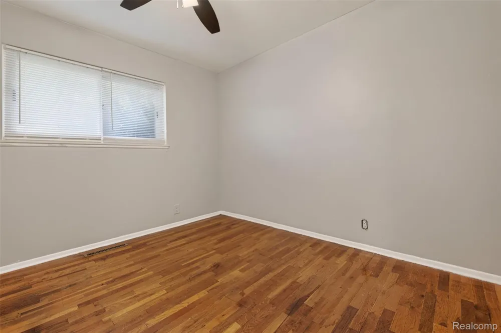 4509 Cheyenne Avenue Flint City, MI 48507