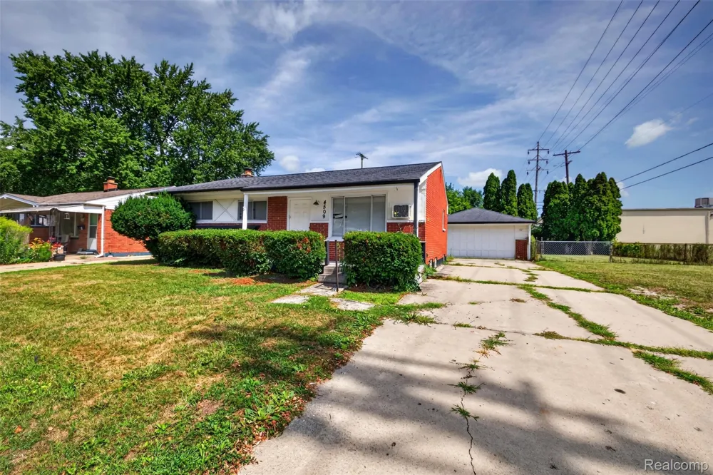 4509 Cheyenne Avenue Flint City, MI 48507