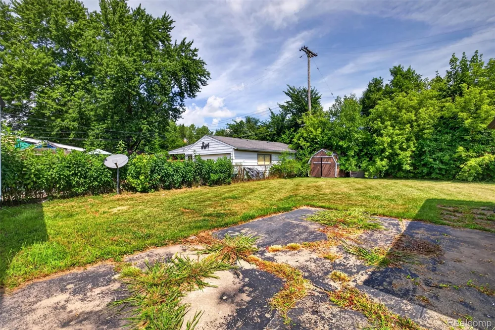 4509 Cheyenne Avenue Flint City, MI 48507