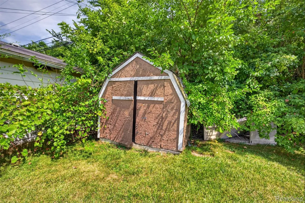 4509 Cheyenne Avenue Flint City, MI 48507
