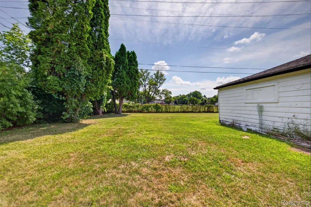 4509 Cheyenne Avenue Flint City, MI 48507
