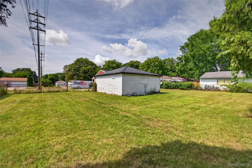 4509 Cheyenne Avenue Flint City, MI 48507