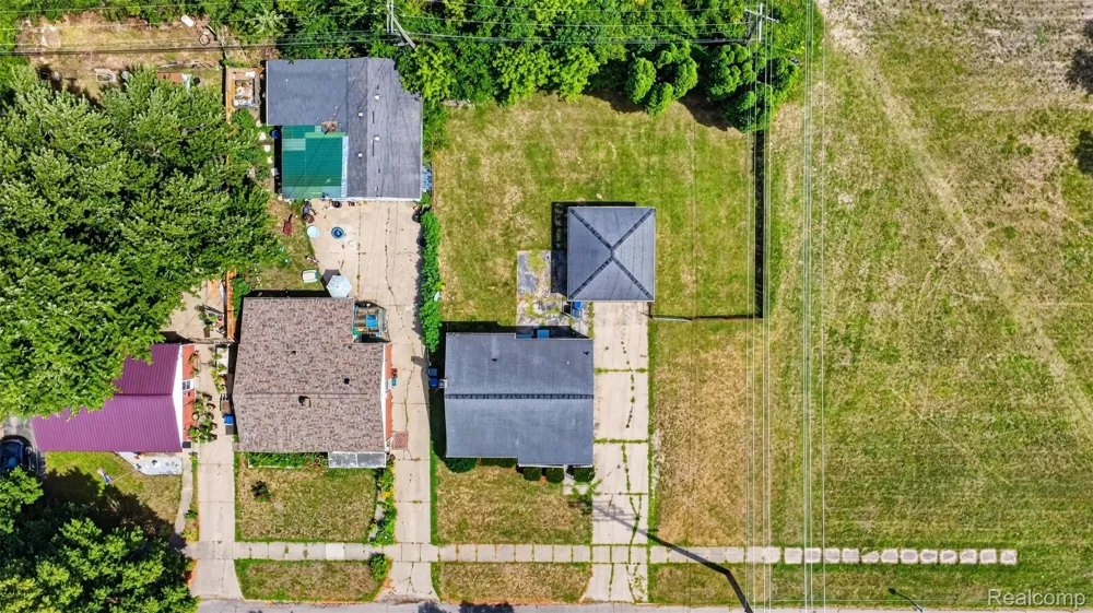 4509 Cheyenne Avenue Flint City, MI 48507