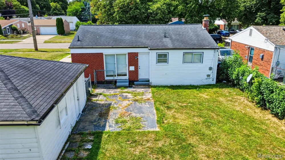 4509 Cheyenne Avenue Flint City, MI 48507