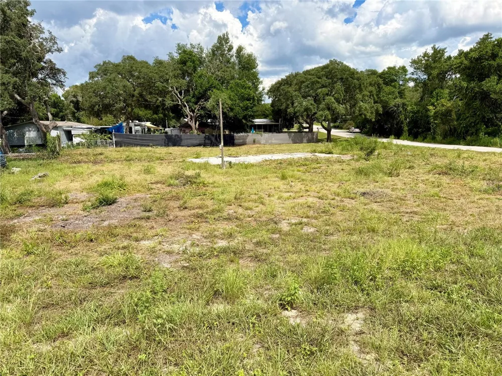 18351 SE 20TH PLACE Silver Springs, FL 34488