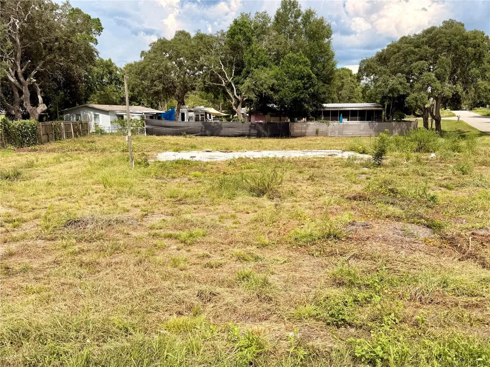 18351 SE 20TH PLACE Silver Springs, FL 34488