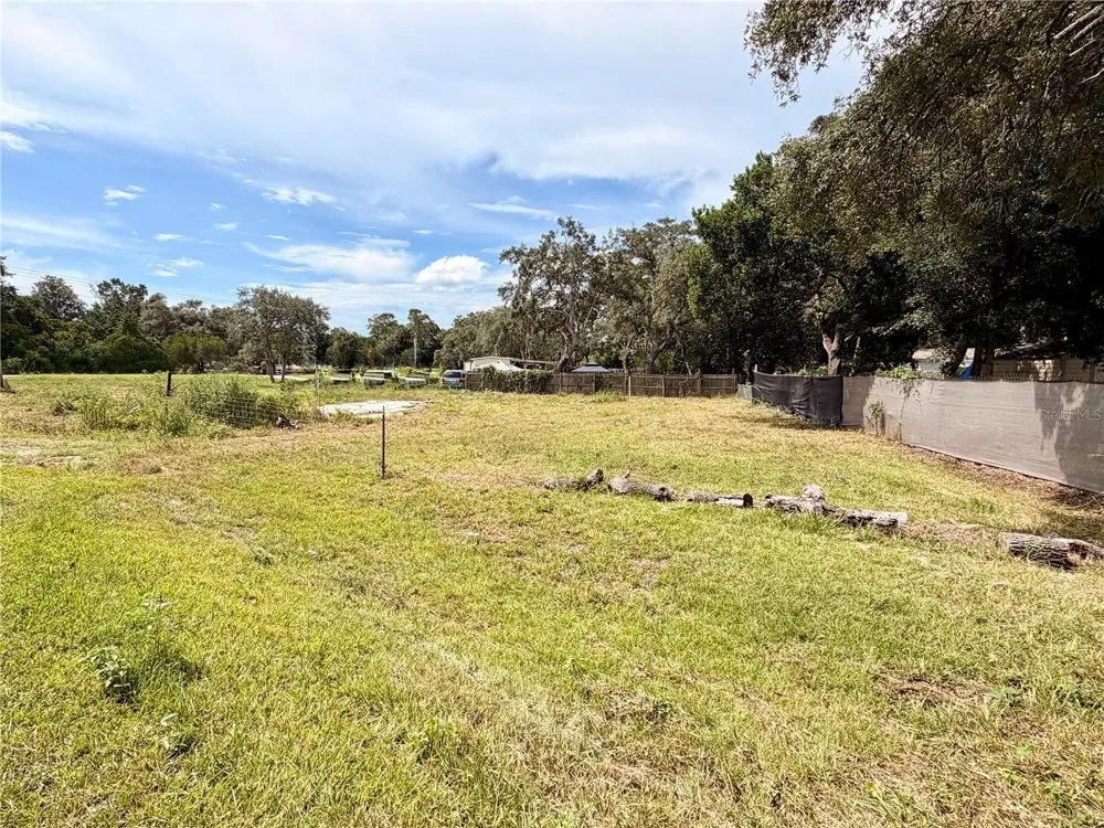 18351 SE 20TH PLACE Silver Springs, FL 34488