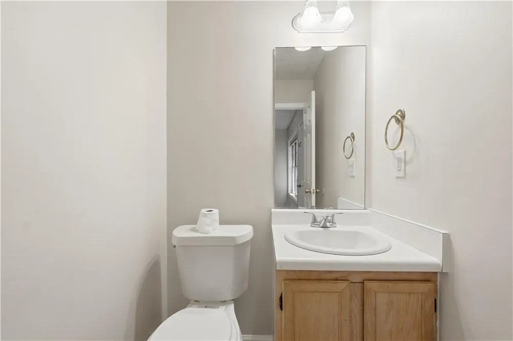 135 Davis Mill Court Lawrenceville, GA 30044