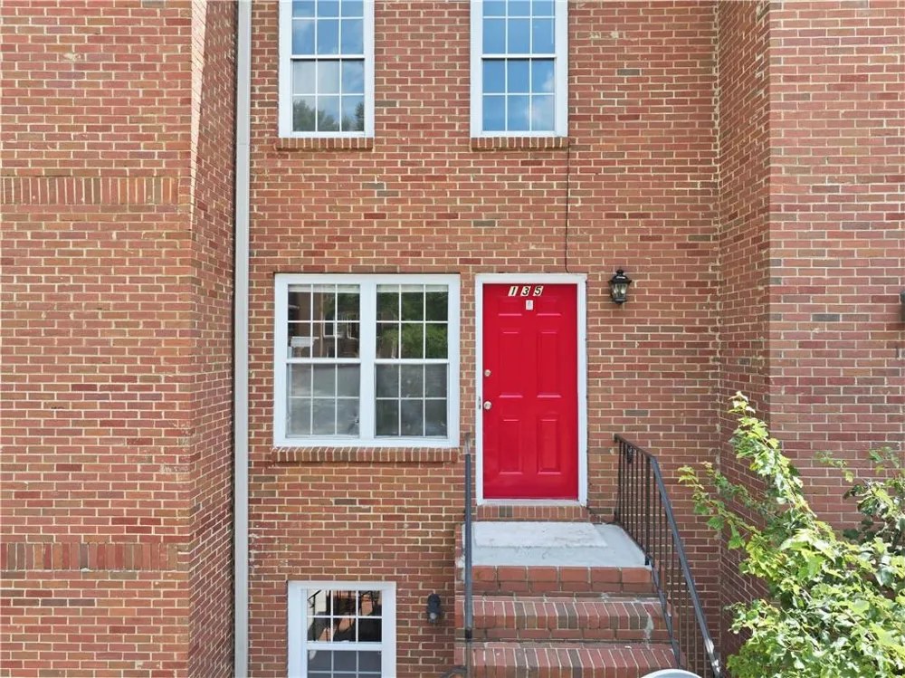 135 Davis Mill Court Lawrenceville, GA 30044