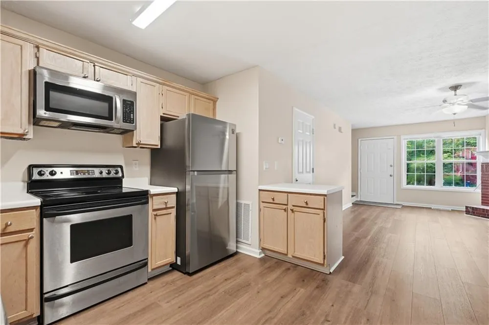 135 Davis Mill Court Lawrenceville, GA 30044