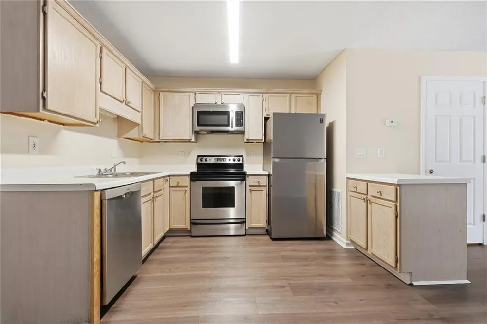 135 Davis Mill Court Lawrenceville, GA 30044