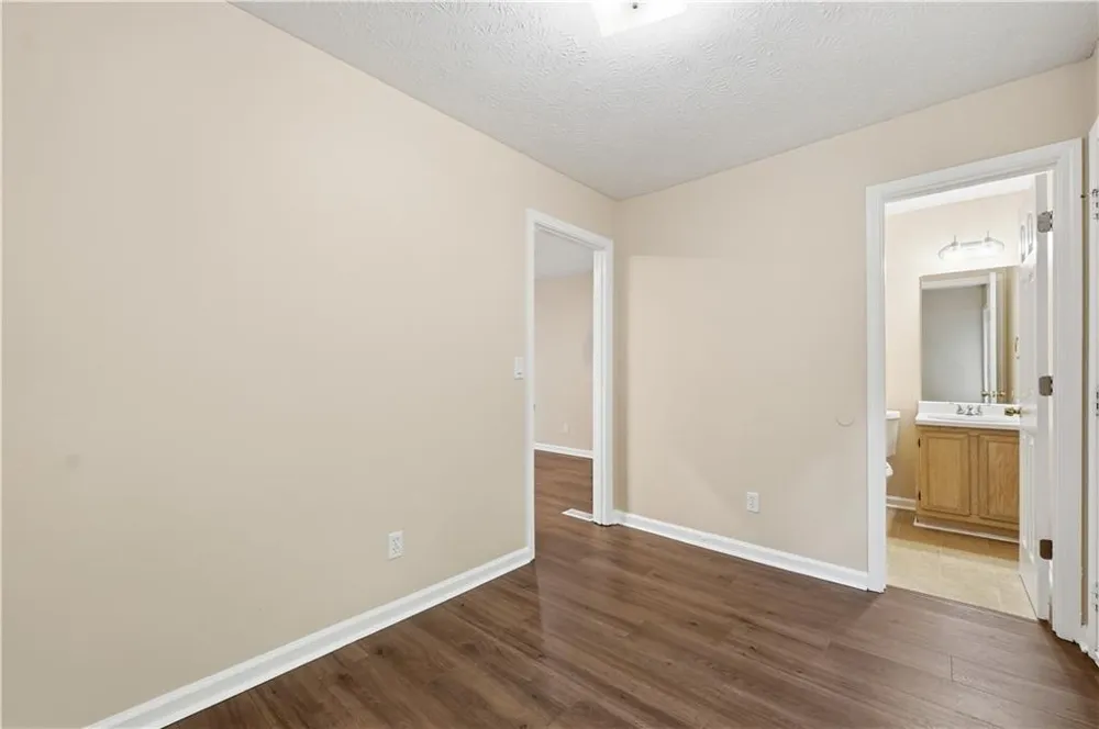 135 Davis Mill Court Lawrenceville, GA 30044