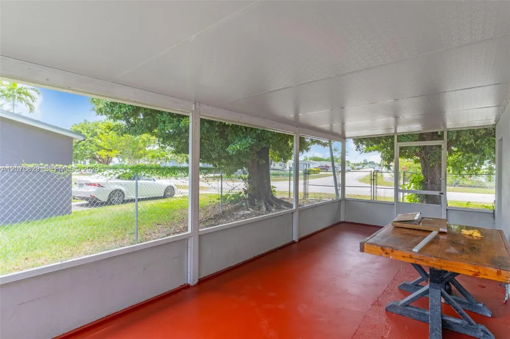 22205 SW 109th Ct ## Miami, FL 33170