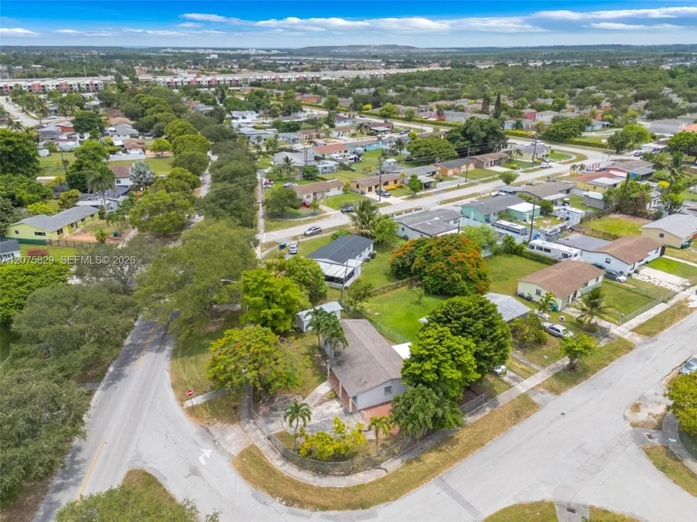 22205 SW 109th Ct ## Miami, FL 33170